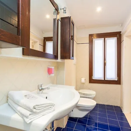 Ca' Del Gallo Terrace Apartment *